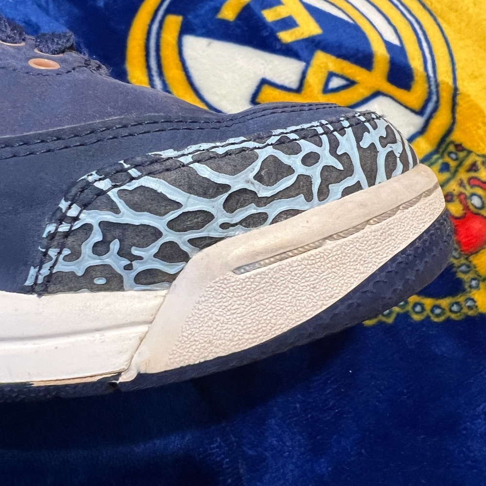 Jordan 3s - Picture 3 of 3